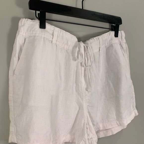 Cato size large woman’s white linen drawstring shorts - Picture 3 of 10